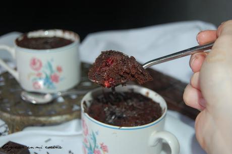 Mug Cake de chocolate y frambuesa