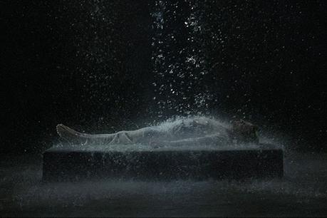 Bill-Viola-Tristans-Ascension-The-Sound-of-a-Mountain-Under-a-Waterfall-2005-detail.--Kira-Perov-courtesy-Bill-Viola-Studio-and-YSP-865x577