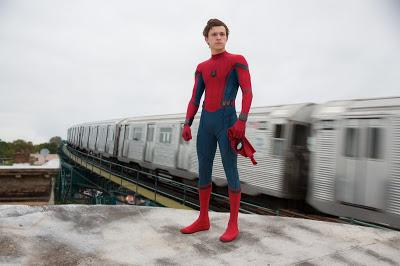 Spidey sin mascara en una imagen oficial de ‘Spider-Man: Homecoming’
