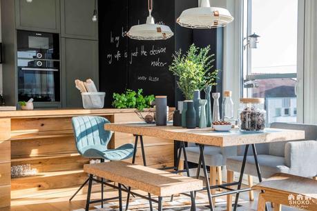 wooden-table-kitchen