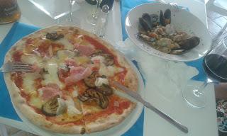 LAS CATAS Y MARIDAJES DE MAKOKI: LAMBRUSCO SALAMINO DI ST. CROCE EN SUEÑO AZUL BEACH CLUB