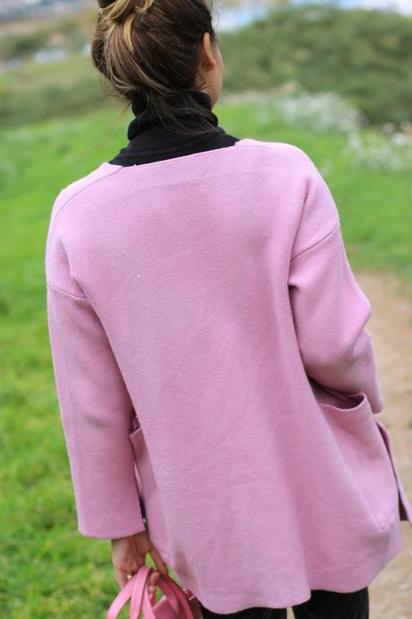 Con cardigan rosa de Rosegal