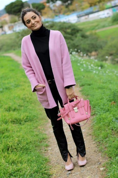 Con cardigan rosa de Rosegal