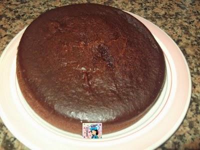 BIZCOCHO DE CHOCOLATE EN LA OLLA ERIKA Y GM D
