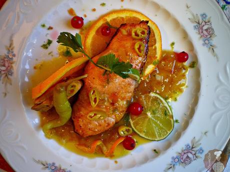 Salmón glaseado con salsa de lima