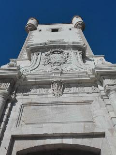 Detalles de las puertas de tierra,Cadiz.