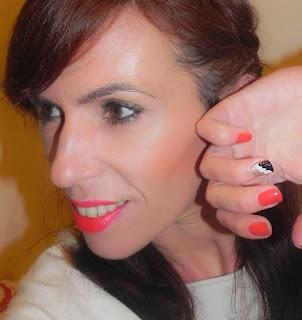 Vanity, the night (Maquillaje, manicura, peinado y propuesta de moda)