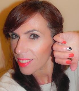 Vanity, the night (Maquillaje, manicura, peinado y propuesta de moda)