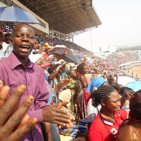 Misa con el Cardenal de Bangui: ha sonado la hora de la esperanza