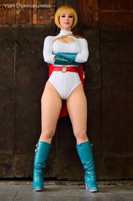 Enji Night boludea haciendo cosplays