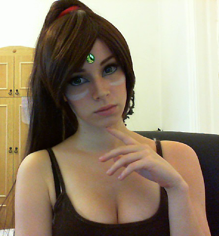 Enji Night boludea haciendo cosplays