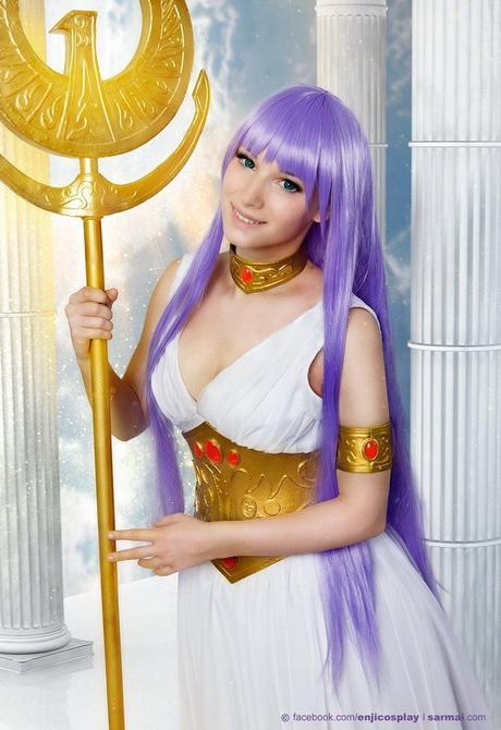 Enji Night boludea haciendo cosplays