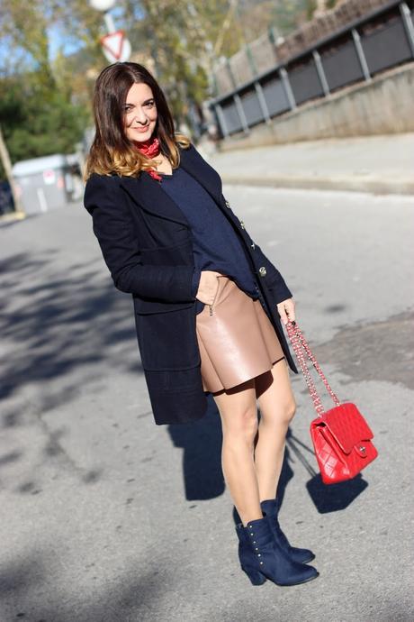 Con botines de GAMISS