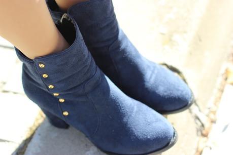 Con botines de GAMISS