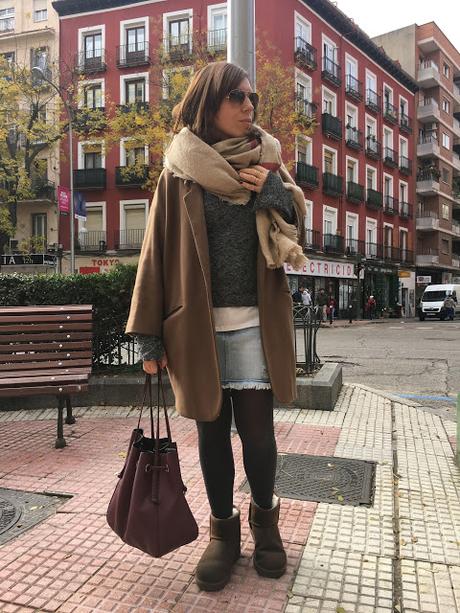 CAMEL COAT+DENIM SKIRT.-
