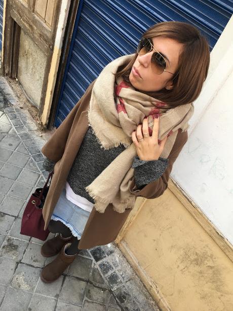 CAMEL COAT+DENIM SKIRT.-