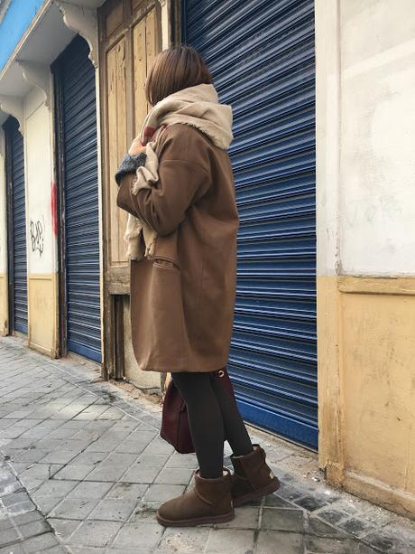 CAMEL COAT+DENIM SKIRT.-