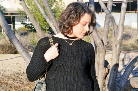 Falda plateada plisada