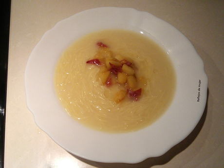 sopa de pollo