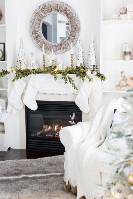 fireplace-decoration-christmas