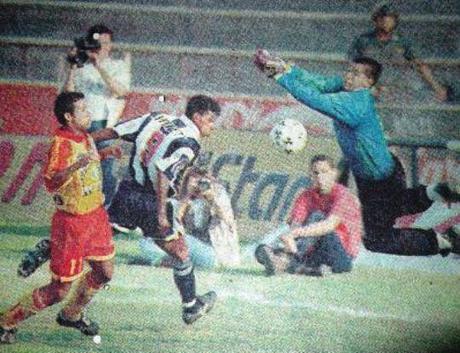 13 de diciembre en Alianza Lima [ su primer gol de Waldir Sáenz]