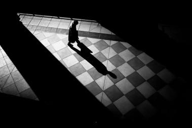 Junichi Hakoyama: luz, sombra, personas