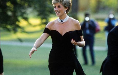 Cómo reutilizar un vestido que se nos ha quedado pequeño con el truco de la cebolla Cómo reutilizar un vestido que se nos ha quedado pequeño con el truco de la cebolla