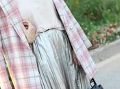 Look falda plateada