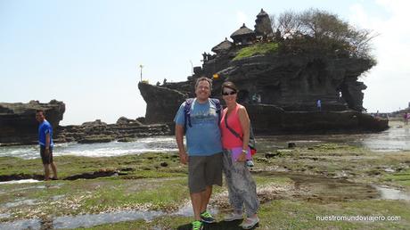 Bali; el Templo de Tanah Lot y las playas de Kuta