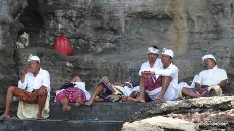 Bali; el Templo de Tanah Lot y las playas de Kuta