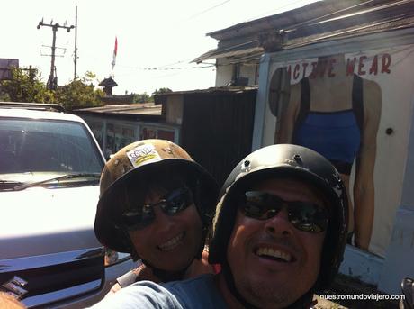 Bali; el Templo de Tanah Lot y las playas de Kuta