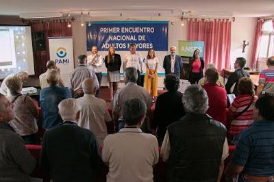 Juan Elgueta en el encuentro de Adultos Mayores en Chapadmalal