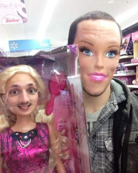 Chau, Barbie de la vida real.