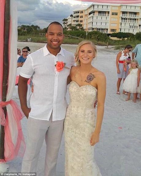 Una modelo fitness muestra la transformación de su cuerpo tras sufrir un cáncer