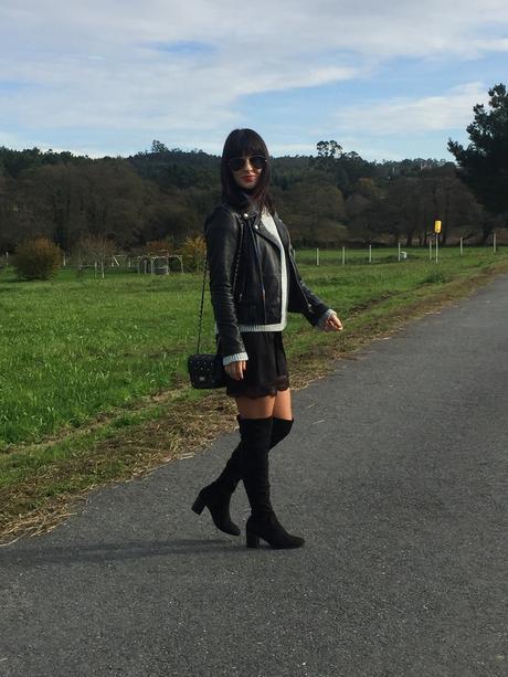 Vestido negro con puntilla y cuello alto photo B69F07F3-9DA2-41D5-BE41-A6023108AB4D_zps6amuejof.jpg