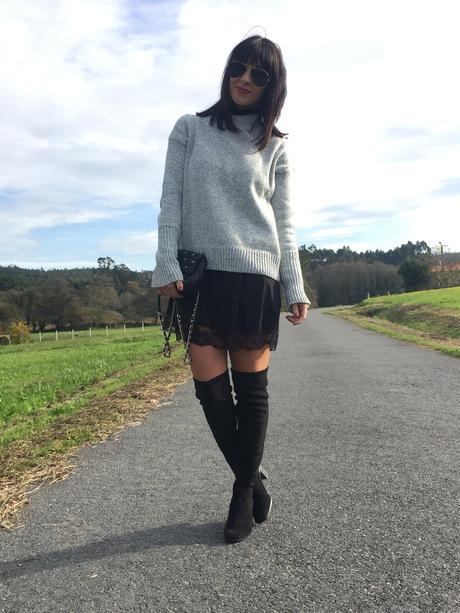 Vestido negro con puntilla y cuello alto photo A123E320-7D08-4764-A7F0-AB63D90B7E93_zpsel1dotmm.jpg