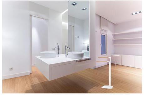 ¡Irresistible toallero de pie!