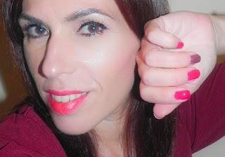 Manzana de caramelo: Maquillaje, uñas y propuesta de moda.