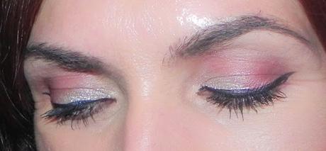 Manzana de caramelo: Maquillaje, uñas y propuesta de moda.