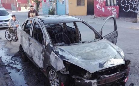 Hija de chofer en silla de ruedas a quien quemaron su auto escribe carta a taxistas