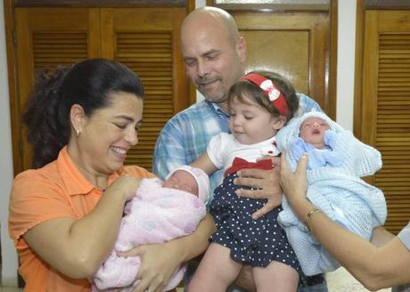 Adriana, Gerardo, Gema, Ámbar y Gerardito. Foto: Estudios Revolción