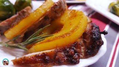 Jamón asado con piña