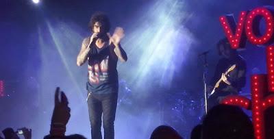 Melendi presenta 'Quítate las gafas' en La Riviera