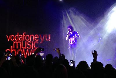 Melendi presenta 'Quítate las gafas' en La Riviera