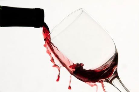 Cómo quitar manchas de vino