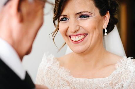 sonrisa-novia-padrino-fotografo-diferente-zaragoza