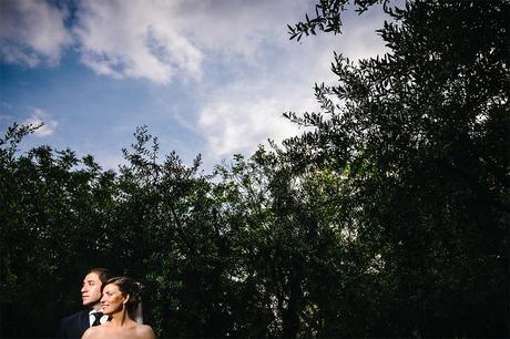 novios-cielo-arbol-fotografo-diferente-zaragoza