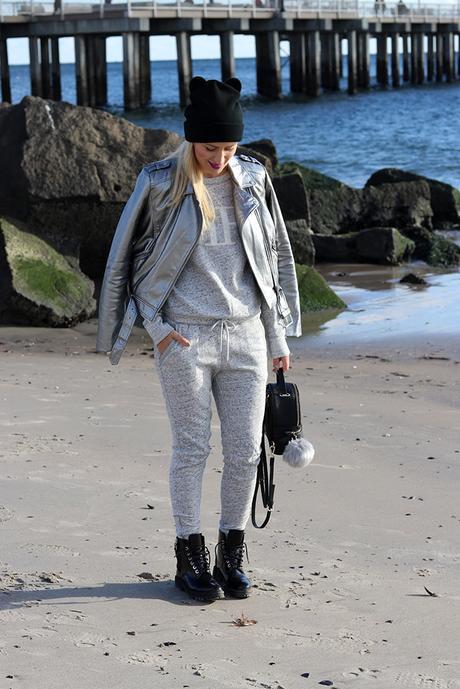 TRACKSUIT IN CONEY ISLAND