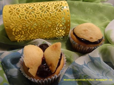 CUPCAKES À LA CONFITURE / JAM CUPCAKES / CUPCAKES CON MERMELADA / كاب كيك بالمربى