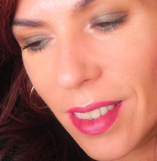 Dark Purple: Look caqui y grosella - 4ª propuesta Navidad